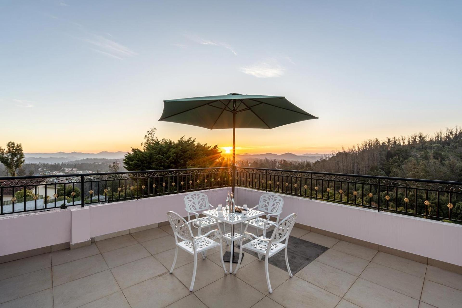 Stayvista At The West Wind 5Bhk Villa Ooty Comp Breakfast Exterior photo